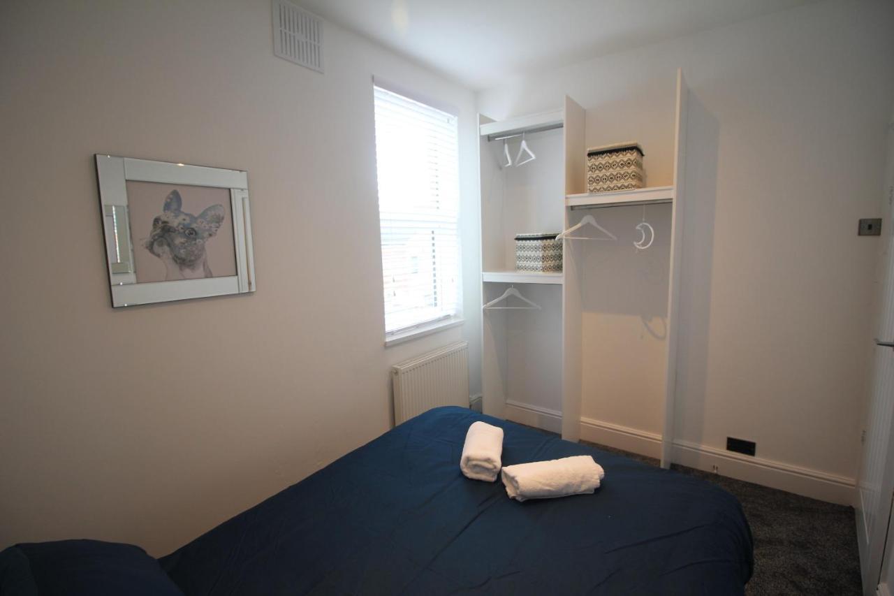 Media Manor - Fully Refurbished In 2022 - Large 6 Bedrooms, 3 Bathrooms Plus Media Games Room ブラックプール エクステリア 写真